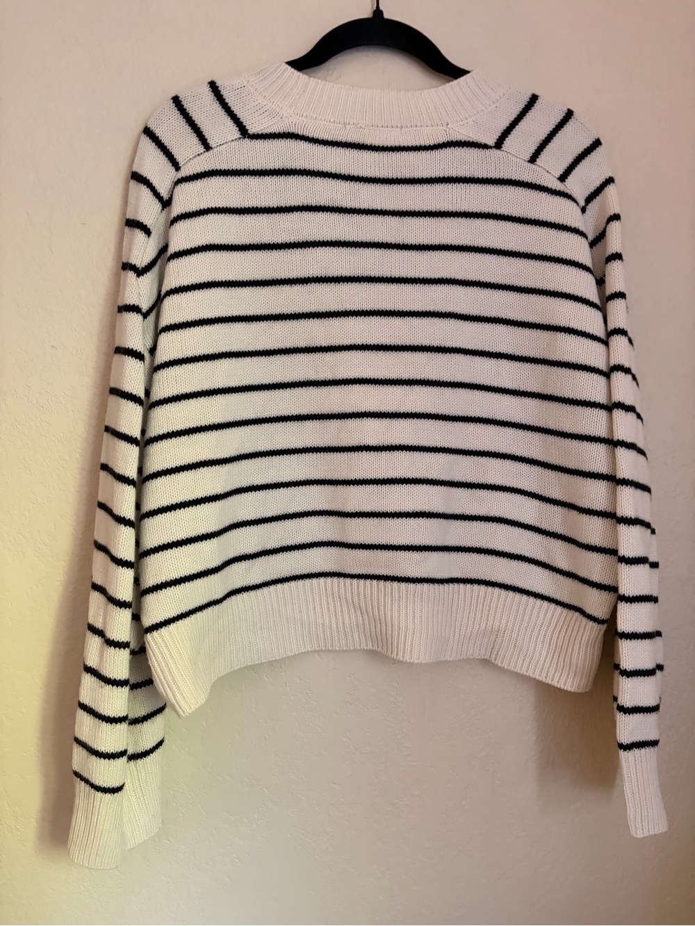 T Tahari Striped Crop White Black Crewneck Sweater Size Large